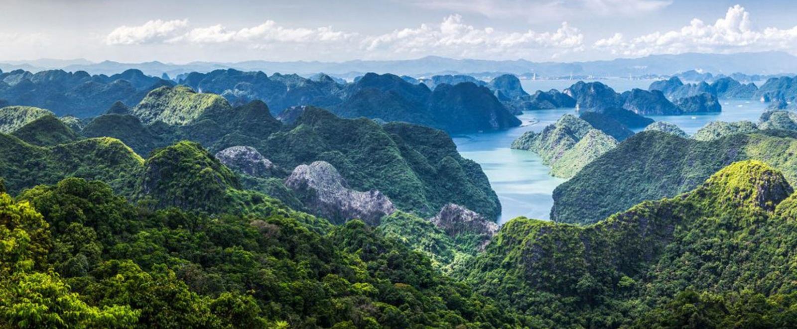 Navi peak trek, Viet Hai village, Ca Ba Island